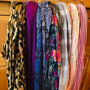SCARVES SCARVES SCARVES !!  7 diff styles - EUC